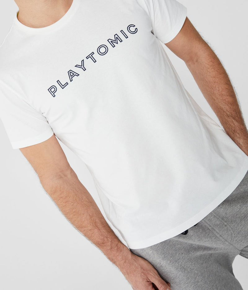 Camiseta blanca de manga corta de algodón transpirable con logo estampado en el pecho.